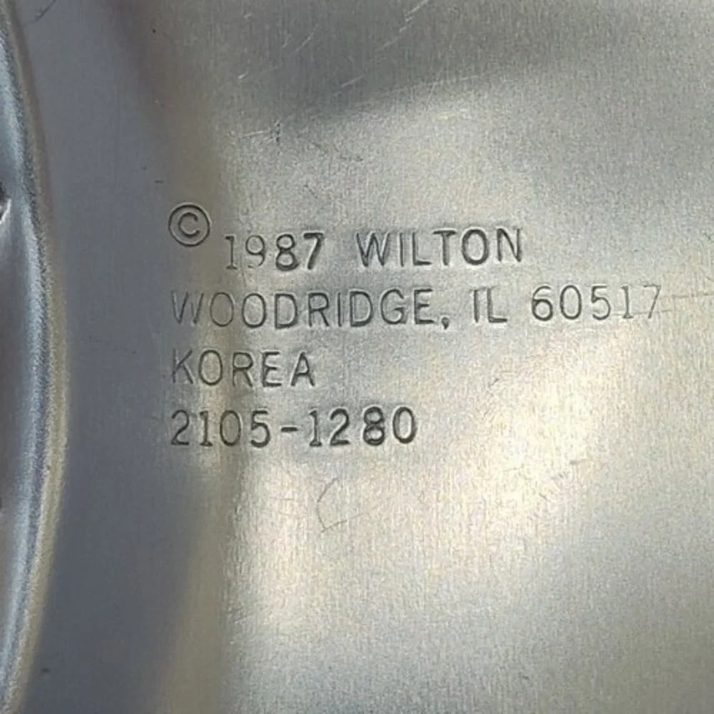 Wilton original b26 features